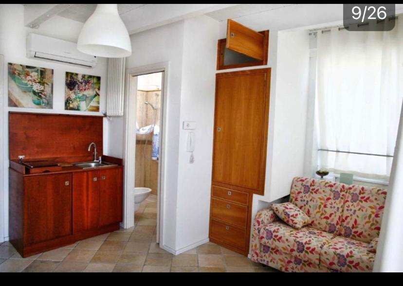 Bed and Breakfast Le Tre Civette Лечче Экстерьер фото