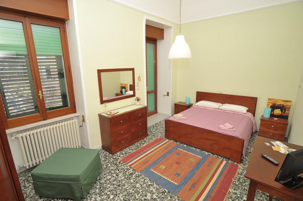 Bed and Breakfast Le Tre Civette Лечче Экстерьер фото