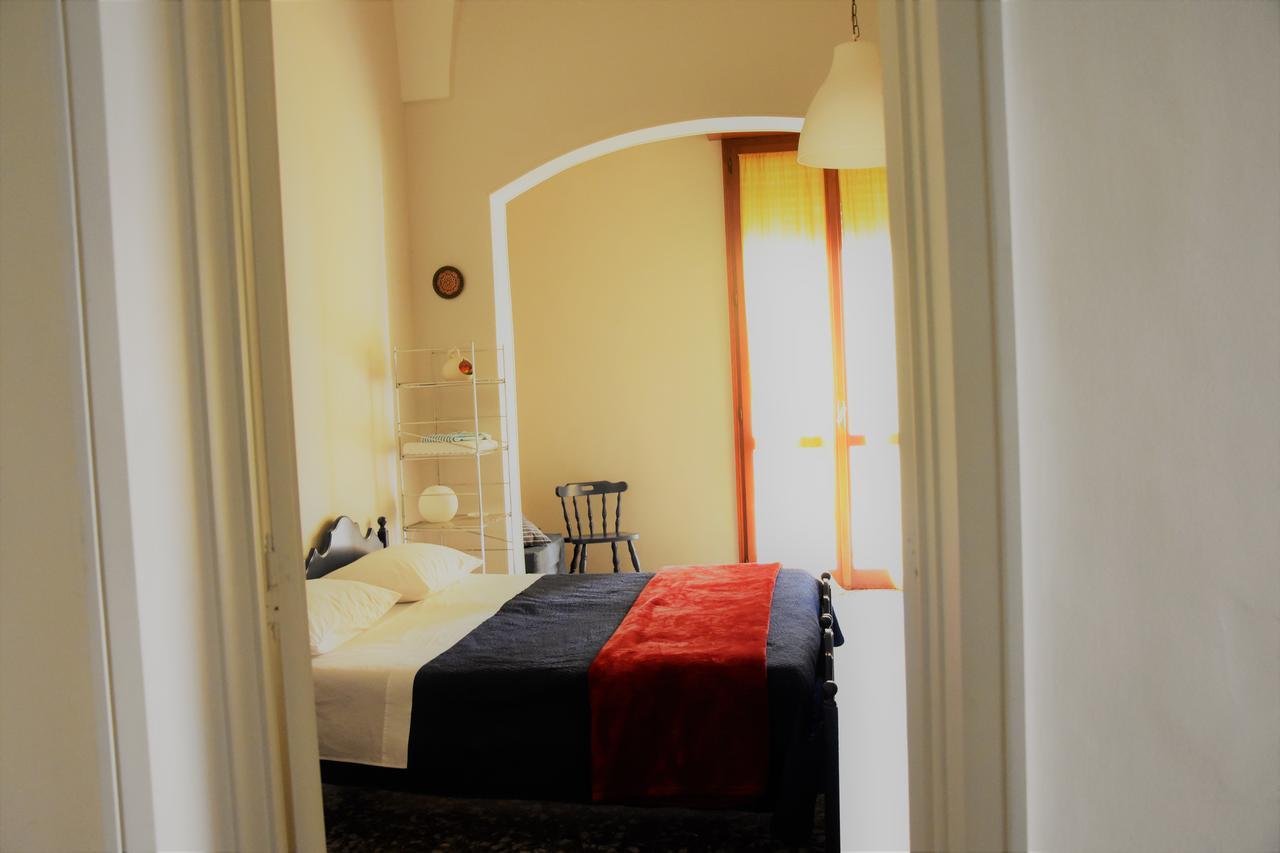 Bed and Breakfast Le Tre Civette Лечче Экстерьер фото